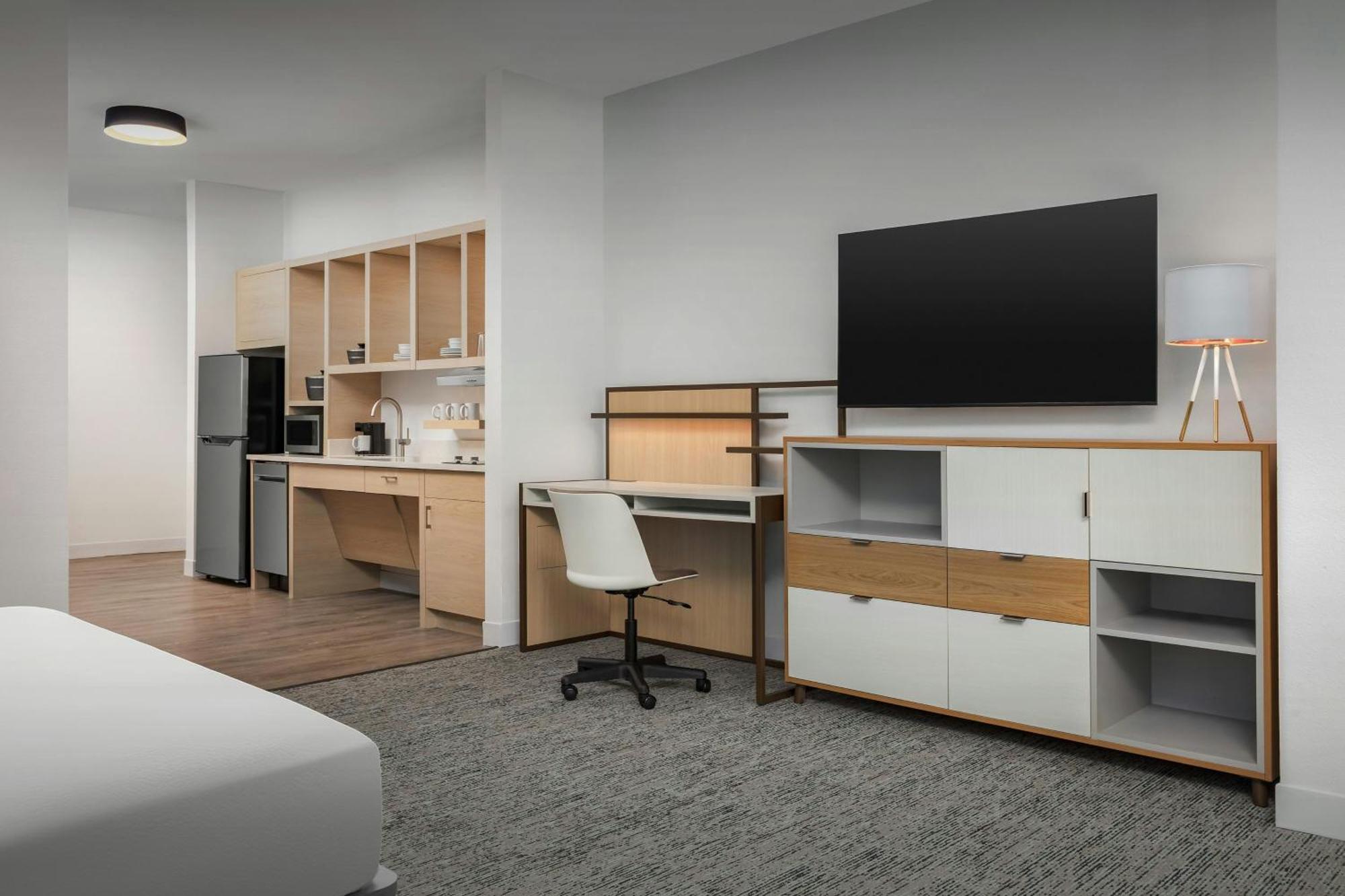 Towneplace Suites By Marriott Форні Екстер'єр фото